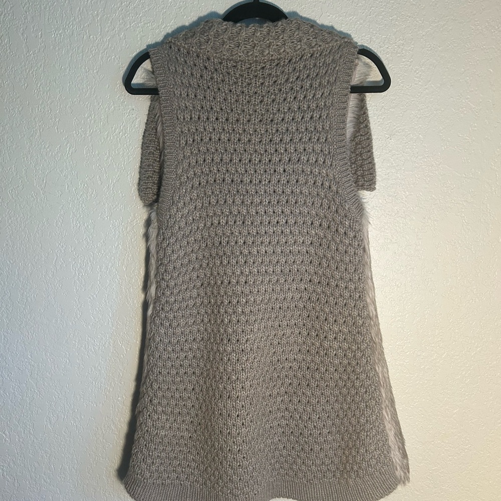 Nine West Vintage American Jeans Gray Button Up Knit and Faux Fur Vest - Picture 6 of 6